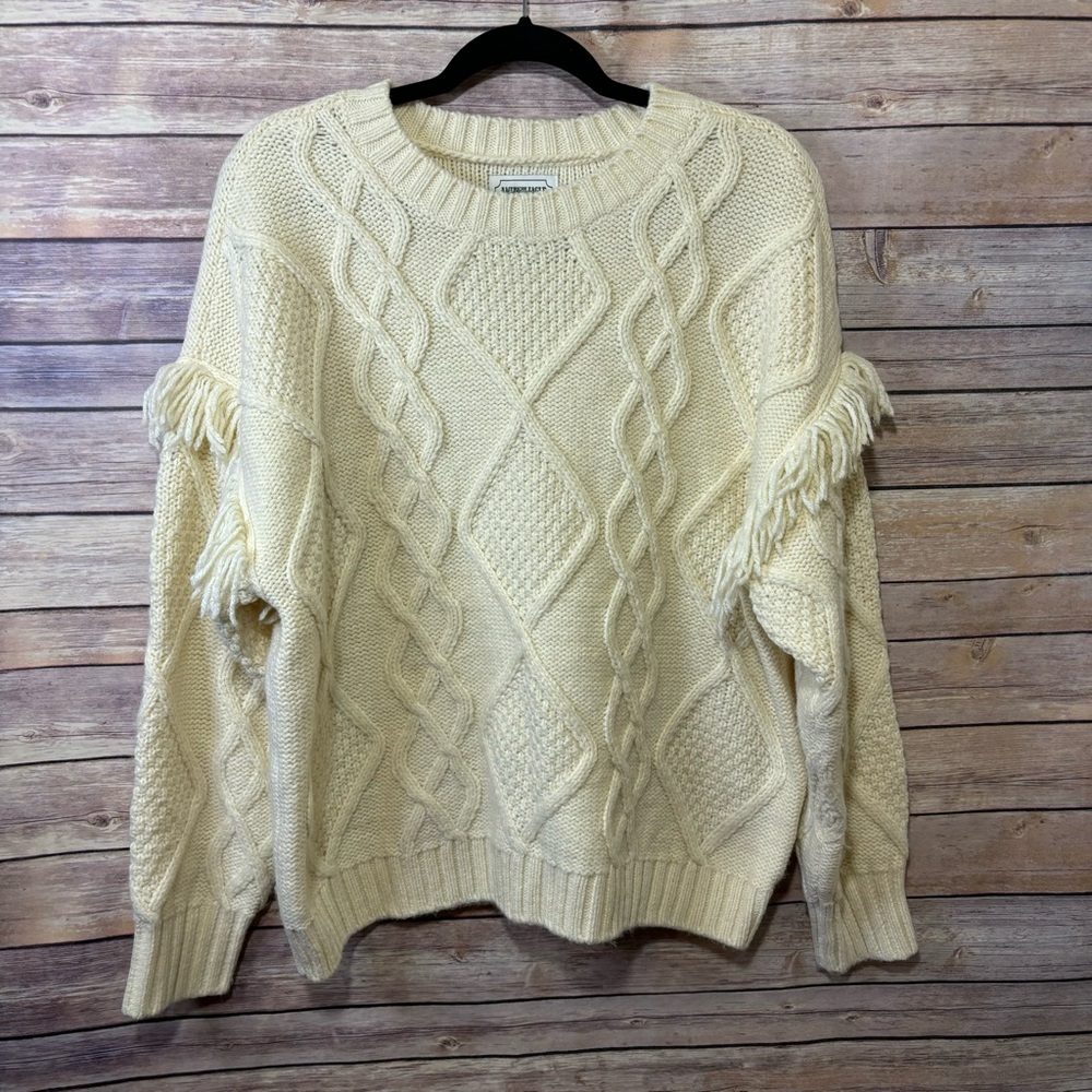 American Eagle Cream Cable Knit Fisherman's Sweater Size Medium